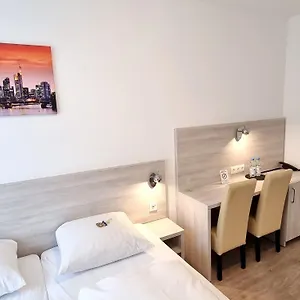 *** Hotel Adler Frankfurt Duitsland